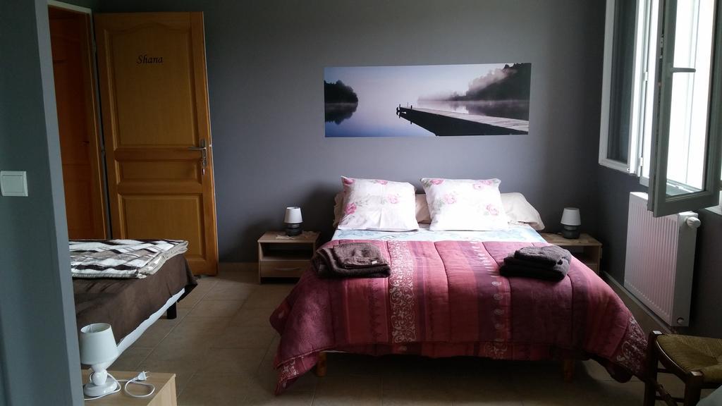 Chambres D'Hotes Les Maisses Mison Δωμάτιο φωτογραφία