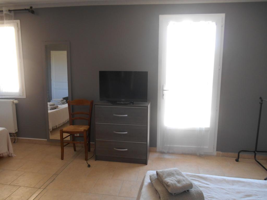 Chambres D'Hotes Les Maisses Mison Δωμάτιο φωτογραφία